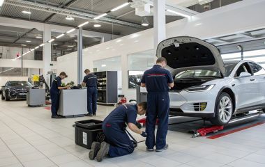Все для Tesla у Києві: комп'ютерна діагностика та ремонт в Elcars