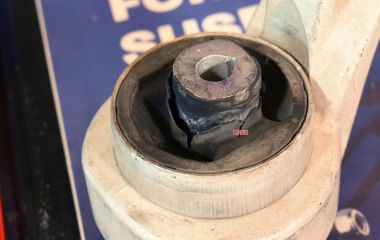Замена передних сайлентблоков Kia Rio 2: Пошаговая инструкция по замене сайлентблоков передних рычагов