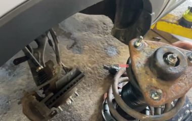 Замена передних стоек Киа Спортейдж 4: Пошаговая инструкция и Советы