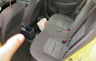 Как разложить задние сиденья Kia Rio: Полное руководство по складыванию сидений