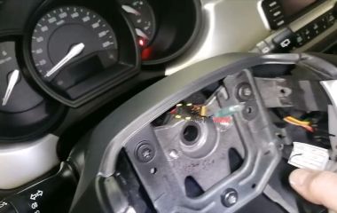 Как разобрать руль на Kia Rio 3: Пошаговая инструкция