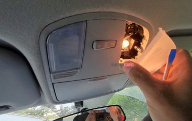 Замена ламп в салоне Киа Рио 3: руководство по замене освещения и плафонов