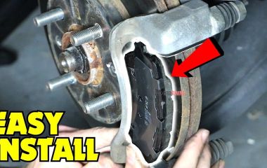 Как заменить тормозные колодки Киa Рио 1 поколения и 2004 года: пошаговая инструкция