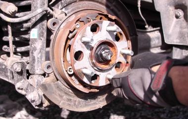 Замена колодок ручника Kia Sportage 3 и 4WD: Пошаговая инструкция и Советы