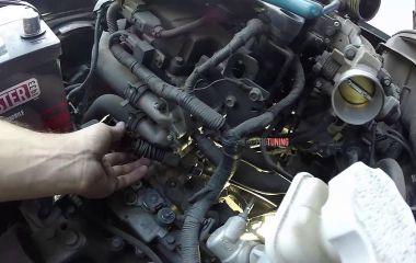 Где находится стартер Киа Рио 2: замена, снятие и разбор стартеров