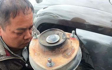 Замена передних амортизаторов и стоек на Киа Спортейдж 2: Пошаговое руководство