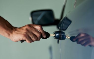 Аварийное вскрытие авто: быстро, аккуратно, без лишних нервов