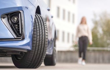 Безопасность и комфорт на дороге: как правильно выбрать летнюю резину 195/65 R15